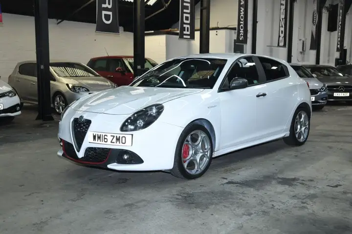 Alfa Romeo Giulietta 2016 photo 3