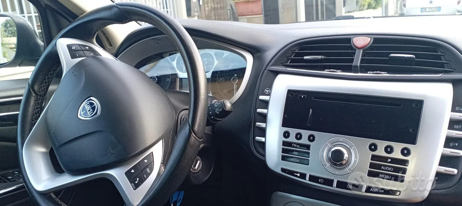 Lancia Delta 2011 photo 4