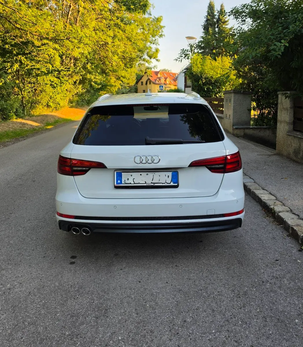 Audi A4 2016 photo 2