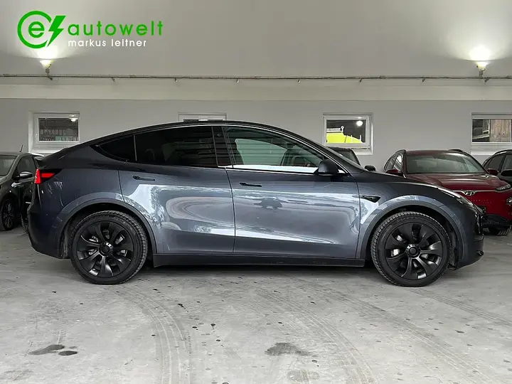 Tesla Model Y 2022 photo 3
