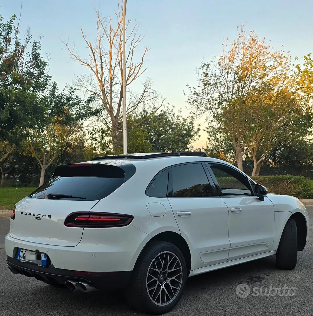 Porsche Macan 2017 photo 2