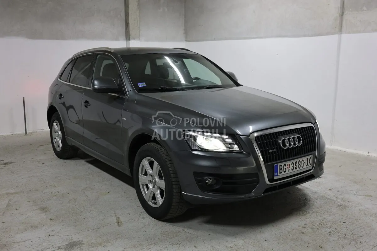 Audi Q5 2012 photo 2