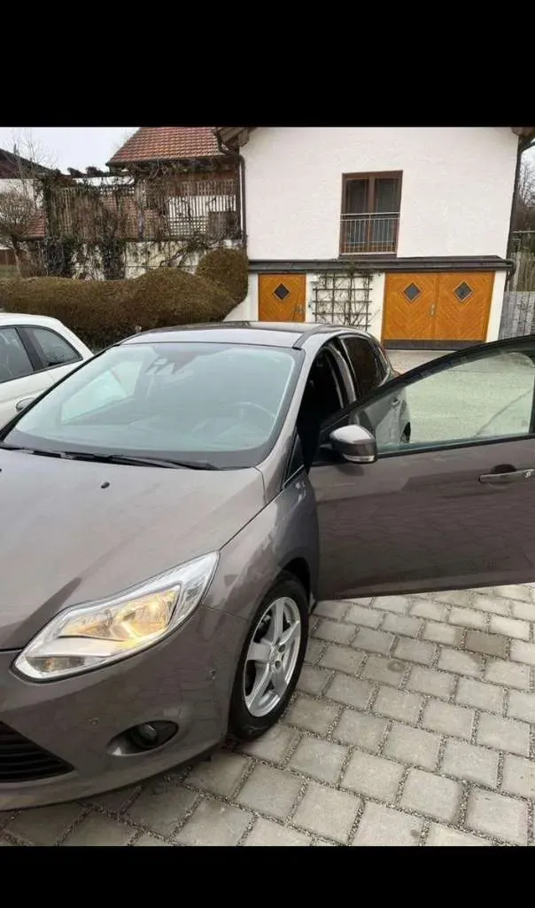 Ford Focus 2014 photo 3