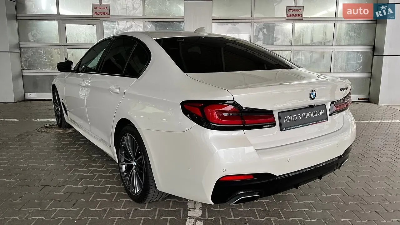 BMW 5 Series 2022 photo 2