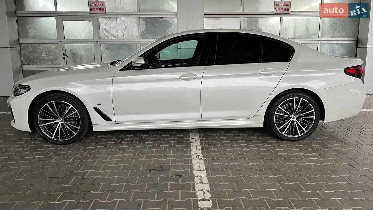 BMW 5 Series 2022 photo 3