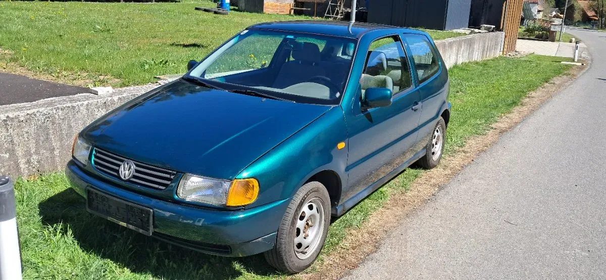 Volkswagen Polo 1997 photo 2