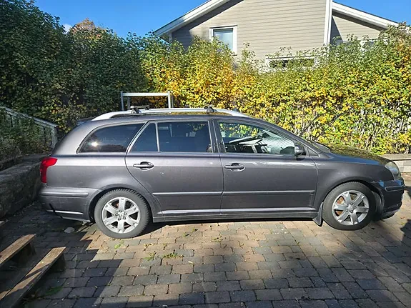 Toyota Avensis 2007 photo 2