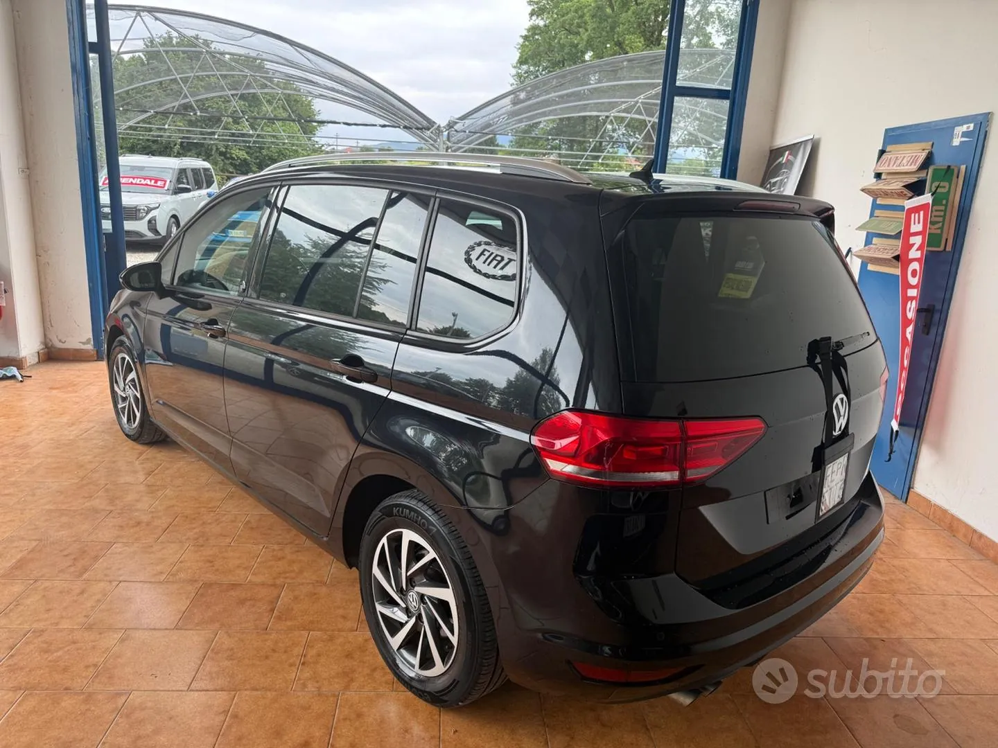 Volkswagen Touran 2017 photo 3