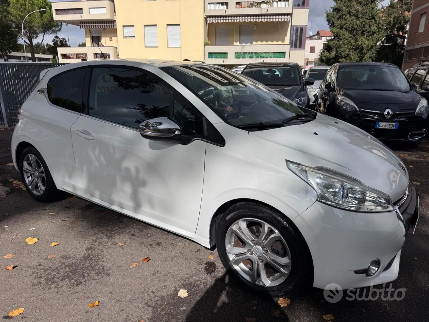 Peugeot 208 2013 photo 2