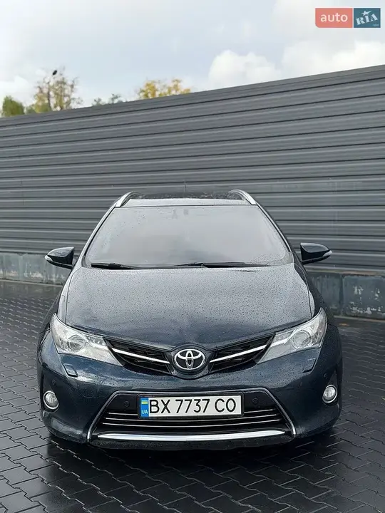 Toyota Auris 2014 photo 4