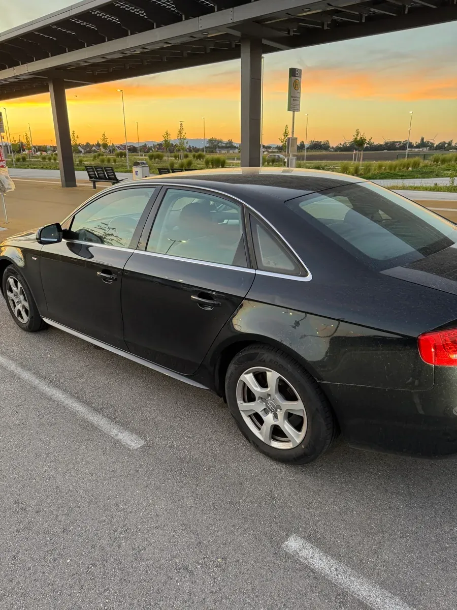 Audi A4 2011 photo 3