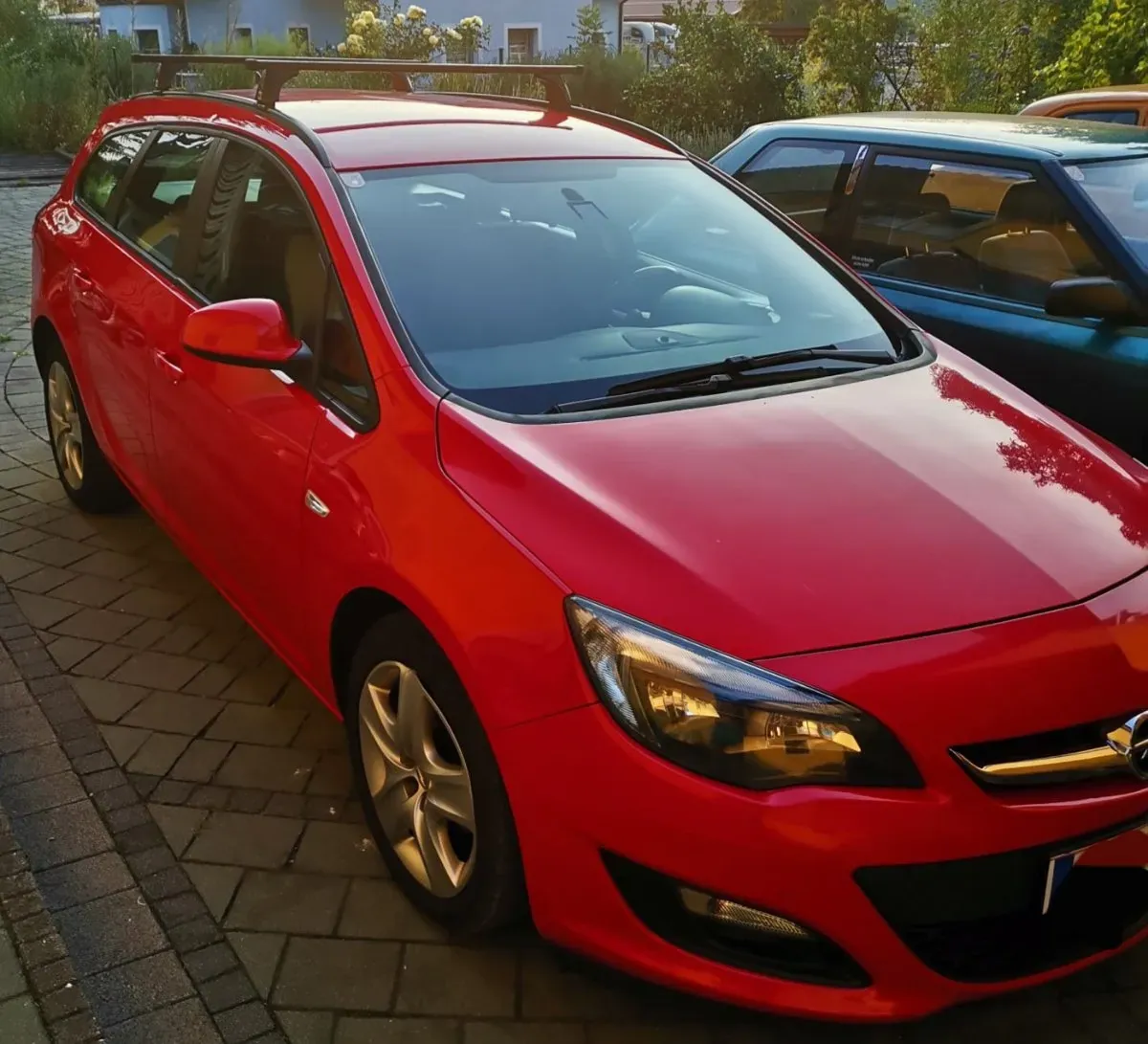 Opel Astra 2013 photo 2
