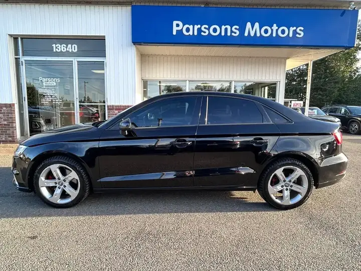 Audi A3 2018 photo 2