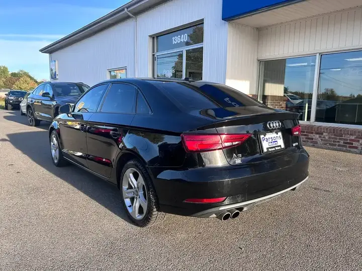 Audi A3 2018 photo 3