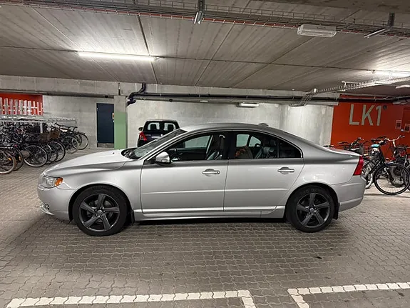 Volvo S80 2011 photo 2