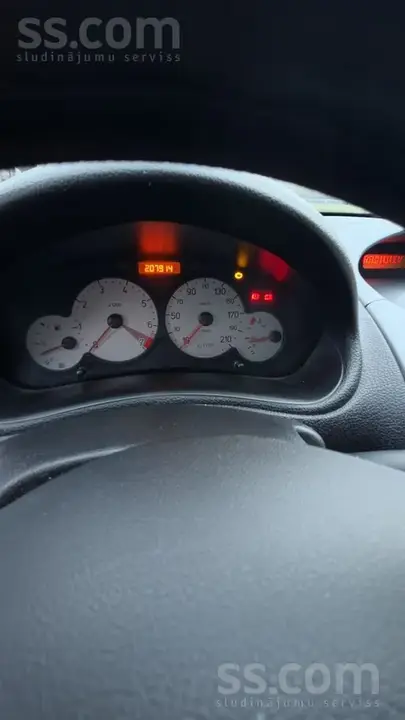 Peugeot 206 2008 photo 3