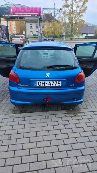 Peugeot 206 2008 photo 2