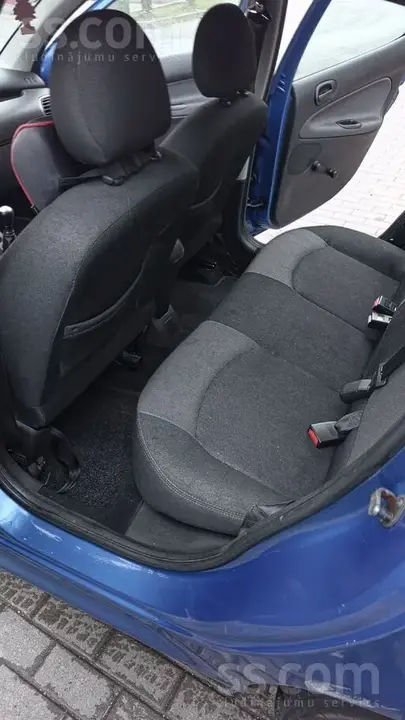 Peugeot 206 2008 photo 5