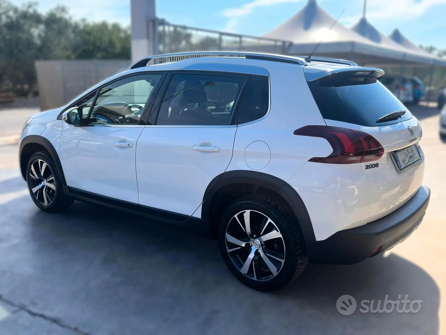 Peugeot 2008 2017 photo 2