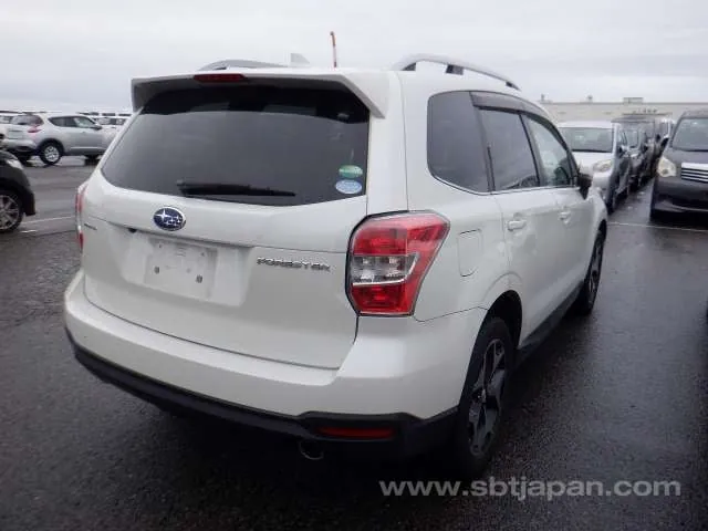 Subaru Forester 2015 photo 4