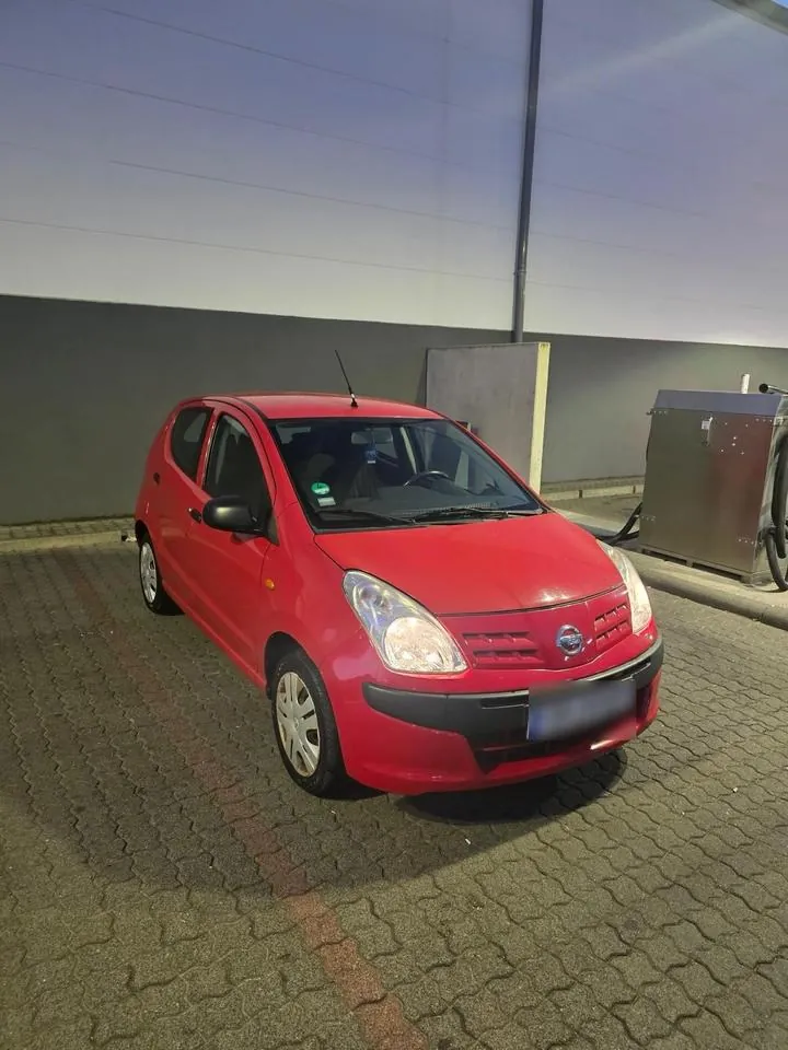 Nissan Pixo