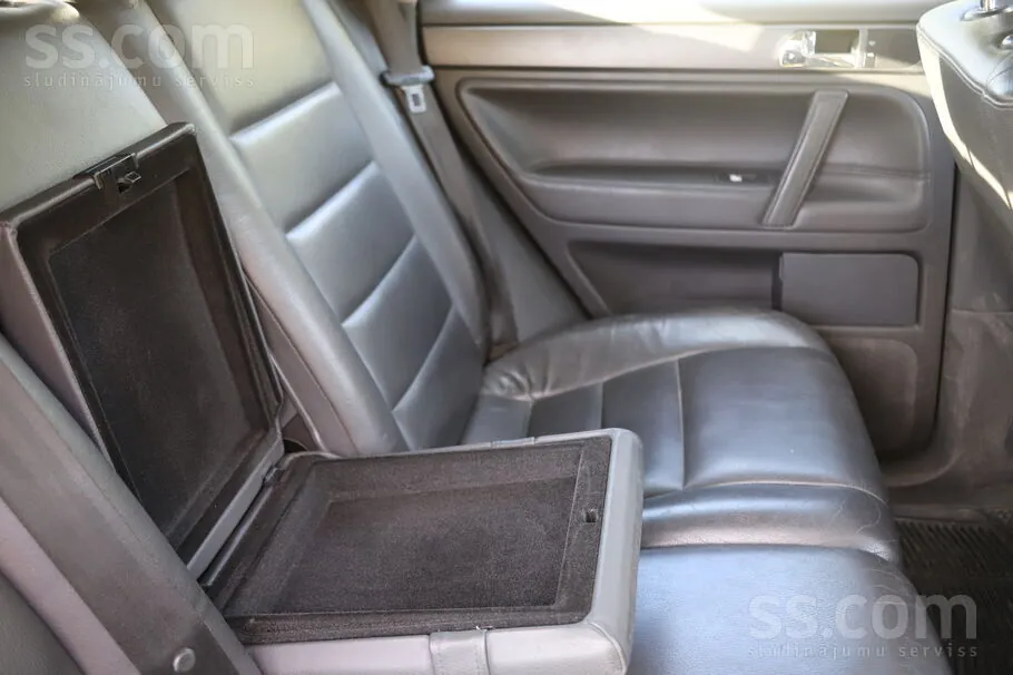 Volkswagen Touareg 2004 photo 3
