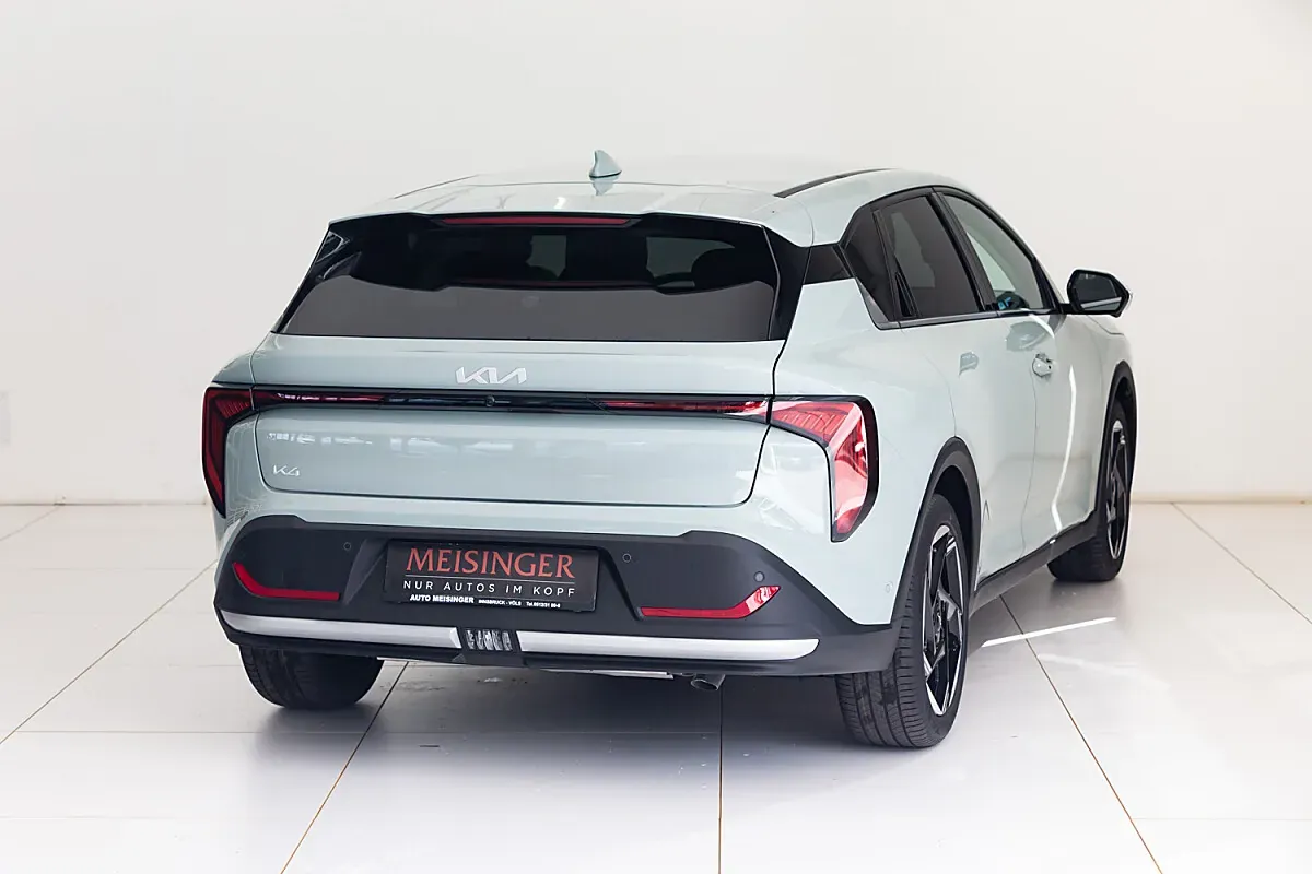Kia K4 photo 2