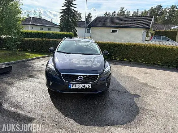 Volvo V40 Cross Country 2015 photo 2