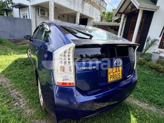 Toyota Prius 2011 photo 3