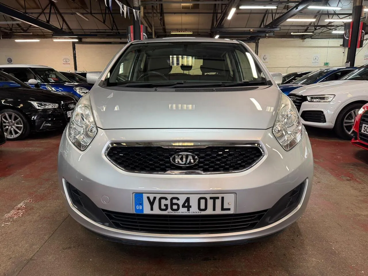 Kia Venga 2014 photo 2