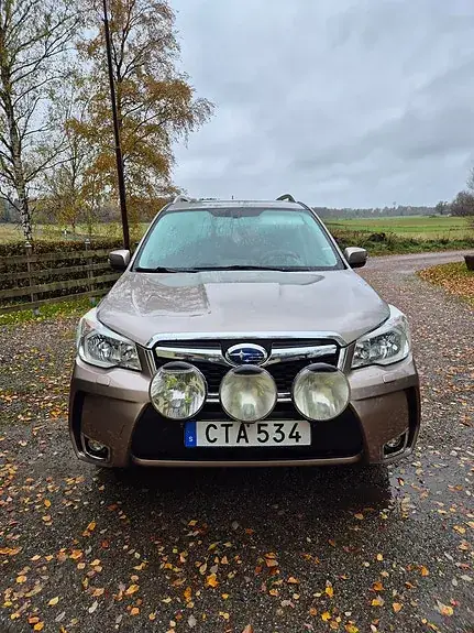 Subaru Forester 2014 photo 2
