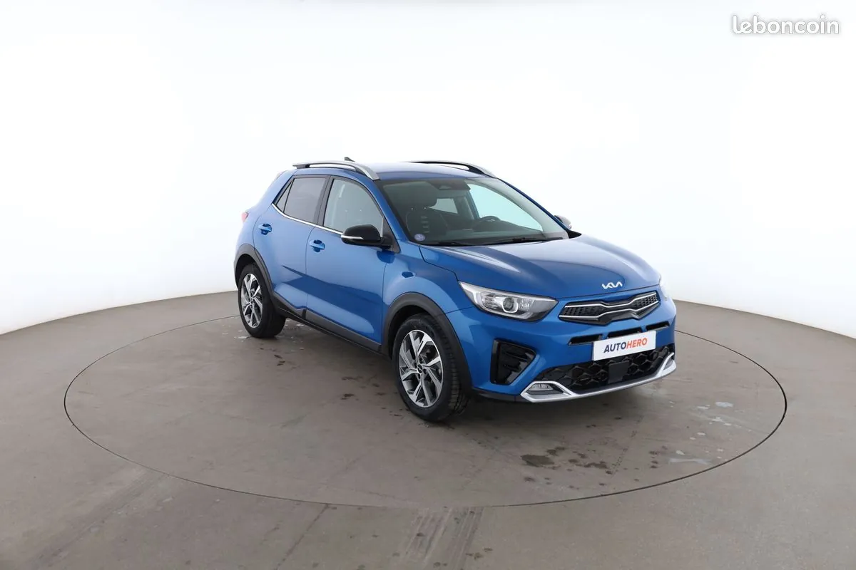 Kia Stonic 2023 photo 4