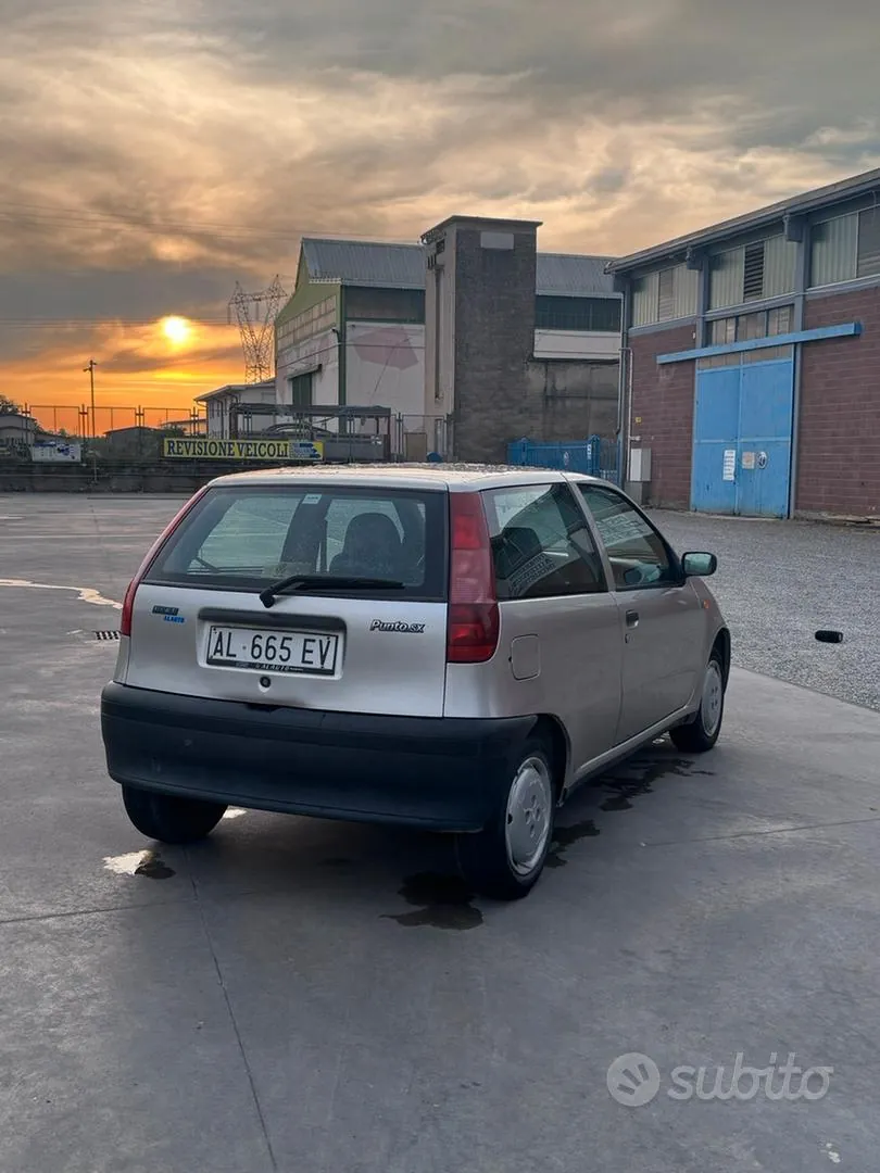 Fiat Punto 1996 photo 3