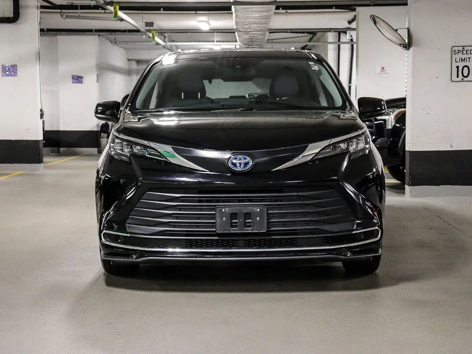 Toyota Sienna 2024 photo 2