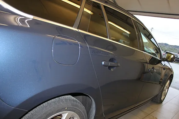 Volvo V60 2015 photo 4