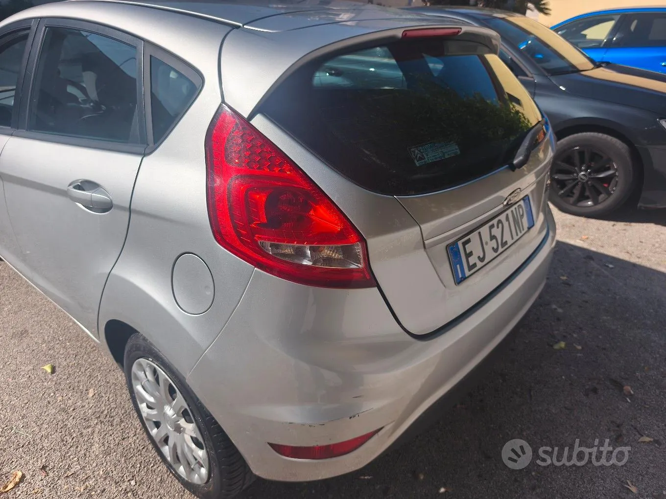 Ford Fiesta 2011 photo 2