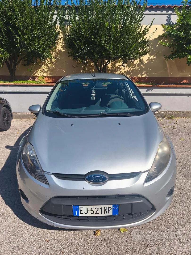 Ford Fiesta 2011 photo 4
