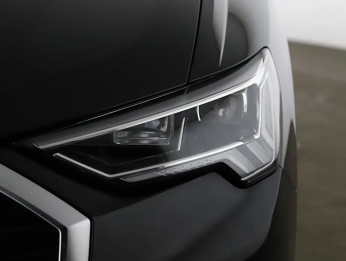 Audi Q3 2022 photo 3