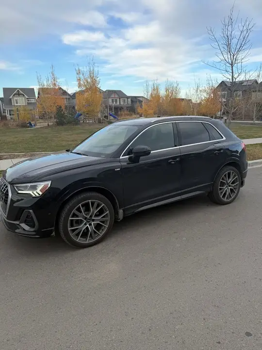 Audi Q3 2019 photo 2