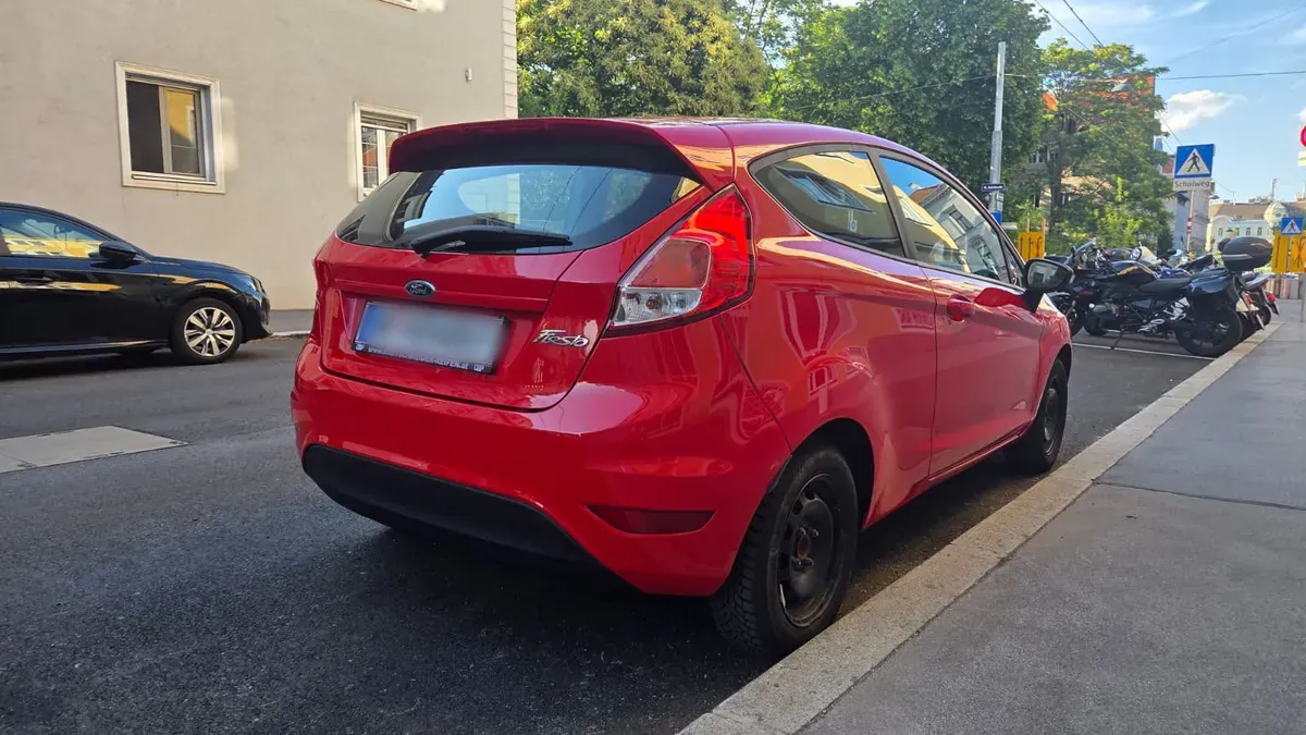 Ford Fiesta 2017 photo 2