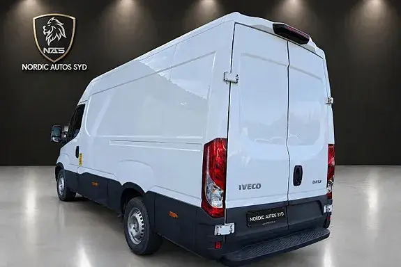 Iveco Daily 2023 photo 3