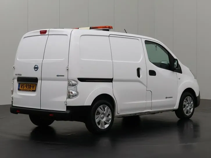 Nissan E-Nv200 2015 photo 2