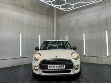 Mini One 2017 photo 2