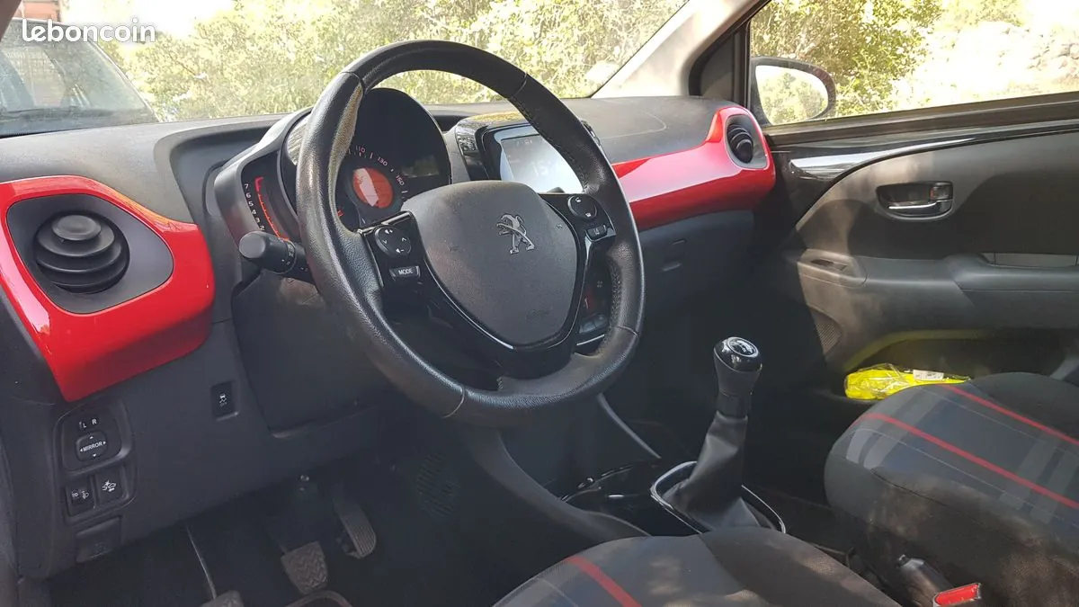 Peugeot 108 2017 photo 2
