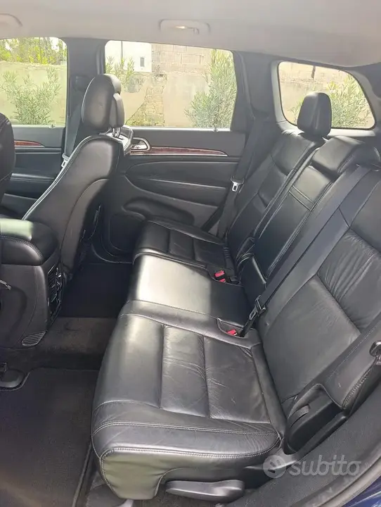 Jeep Grand Cherokee 2012 photo 4
