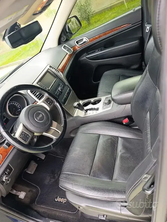 Jeep Grand Cherokee 2012 photo 5