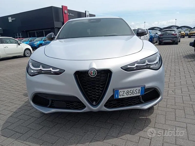 Alfa Romeo Stelvio 2025 photo 2