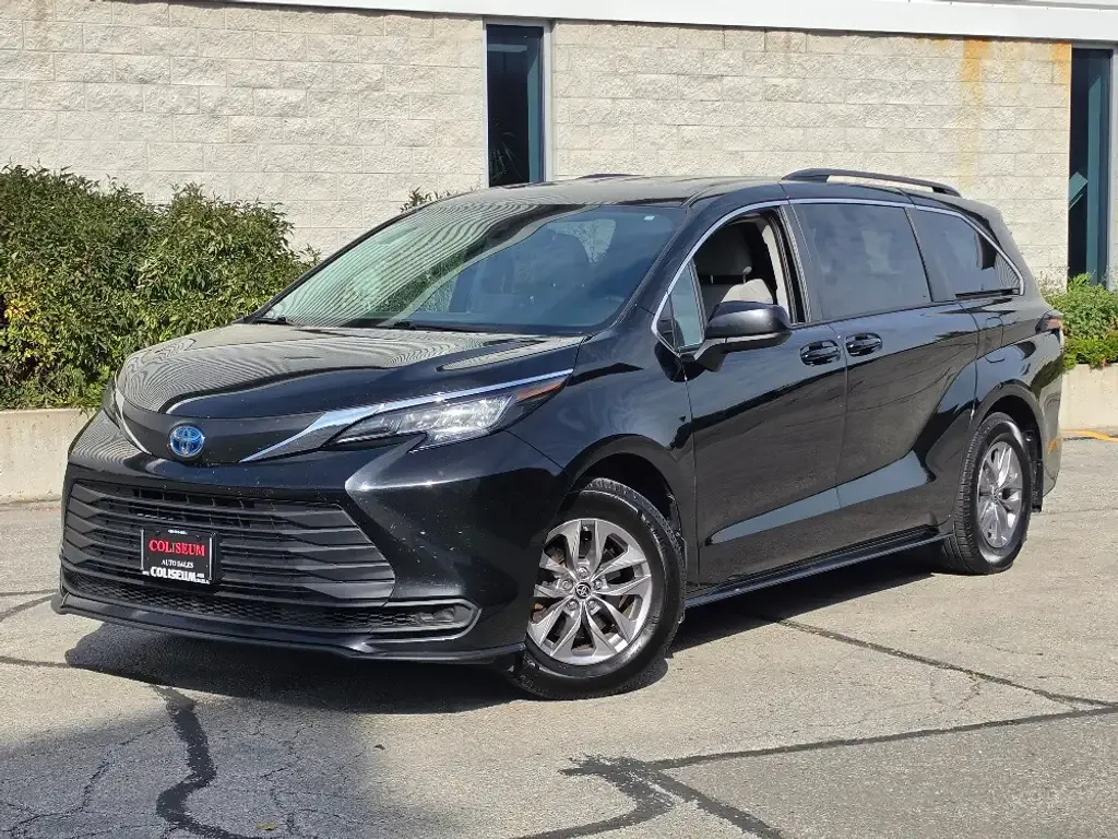 Toyota Sienna 2022 photo 3