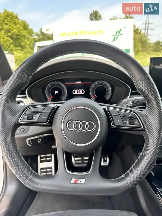 Audi A4 2023 photo 3