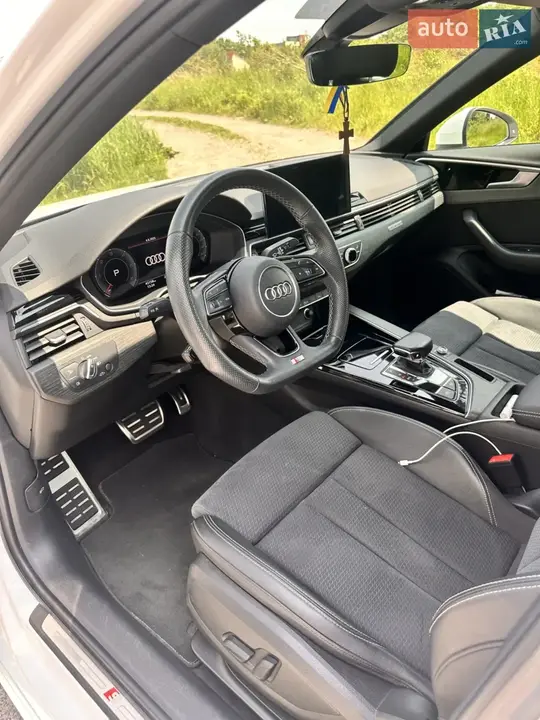 Audi A4 2023 photo 4